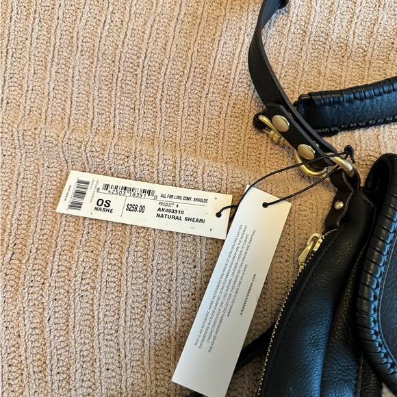 BRAND NEW, NEVER USED Aimee Kestenberg All for Love Convertible Shoulder bag. - Picture 4 of 12